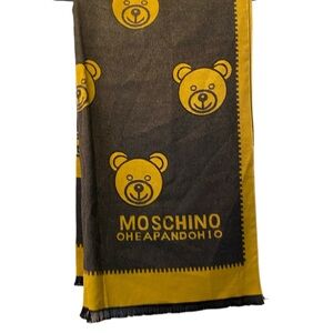Authentic Moschino Oheapandohio Gray Yellow Long Scarf